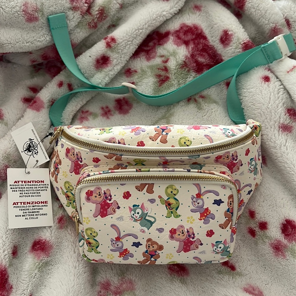 Rare discontinued Brand New Disney Duffy Bear and Friends Fanny Pack